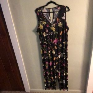 MLLE GABRIELLE floral jumpsuit Size 2X